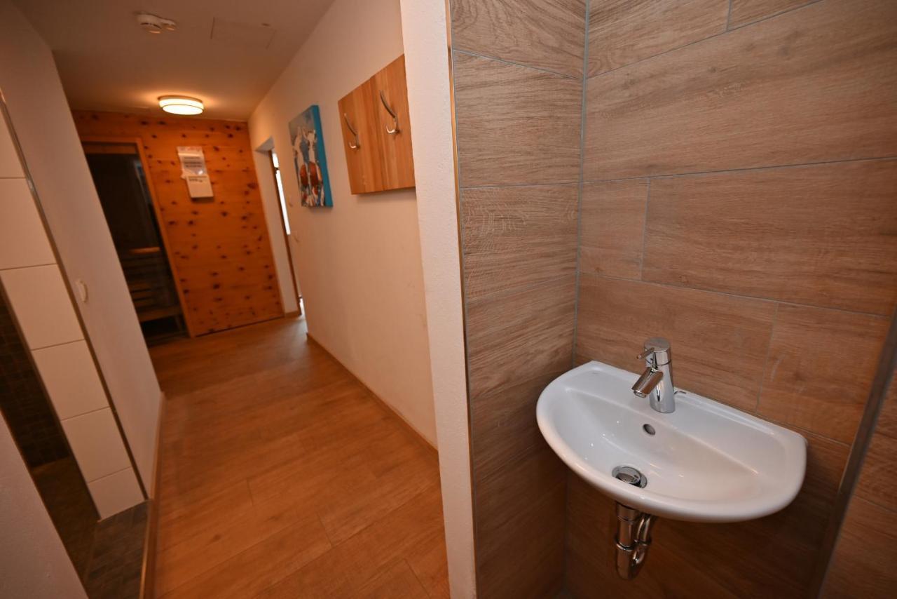 Residence Alpin - Top 9 By Four Seasons Apartments 카프룬 외부 사진